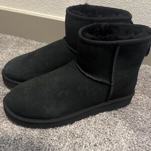 UGG Minis